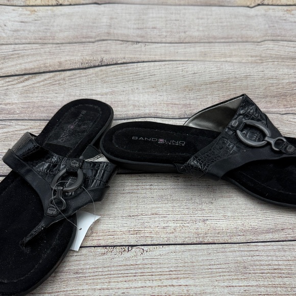 Bandolino Black Croc-Embossed Women's Sandals - Picture 2 of 3